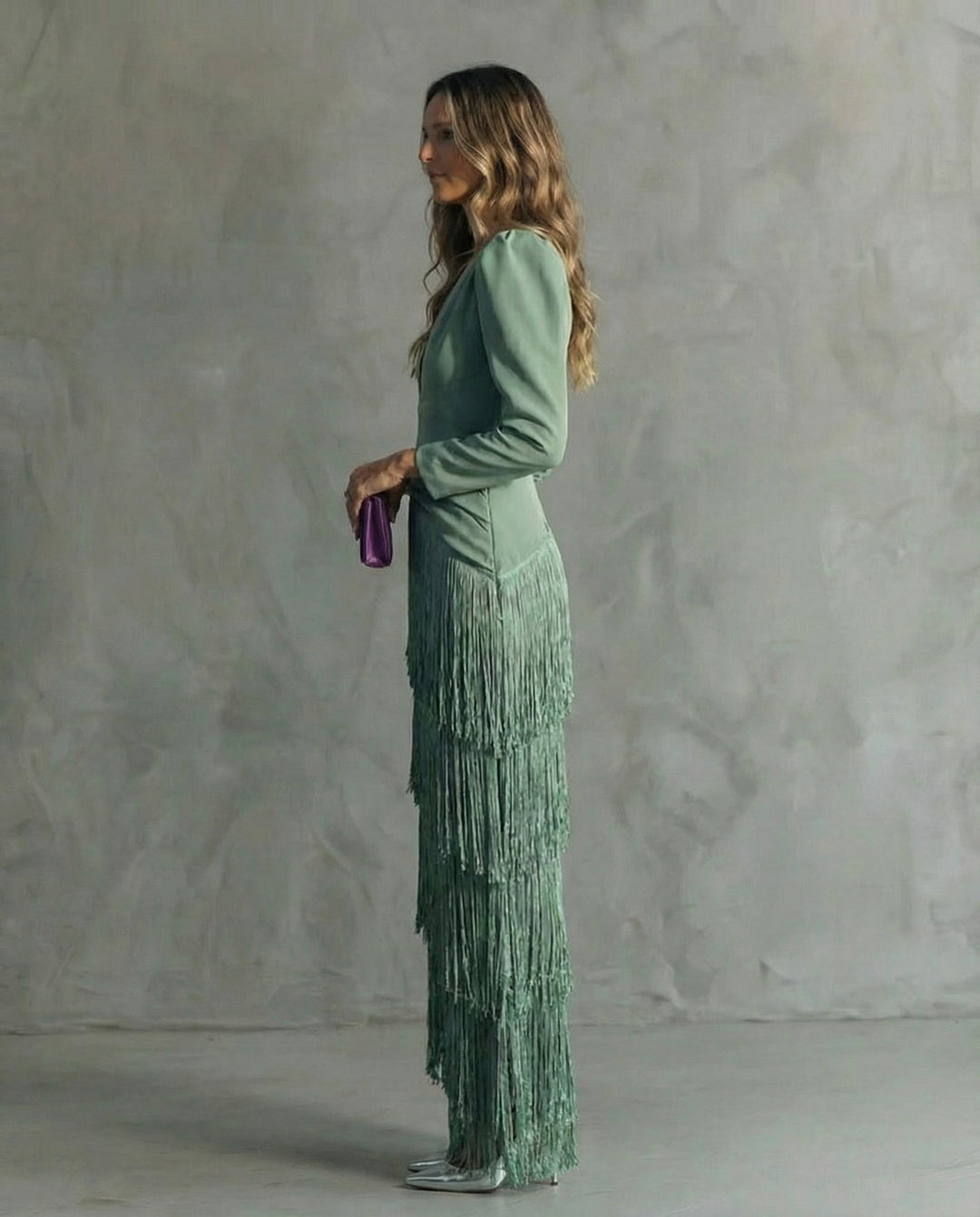 Clara - Robe élégante à manches à franges