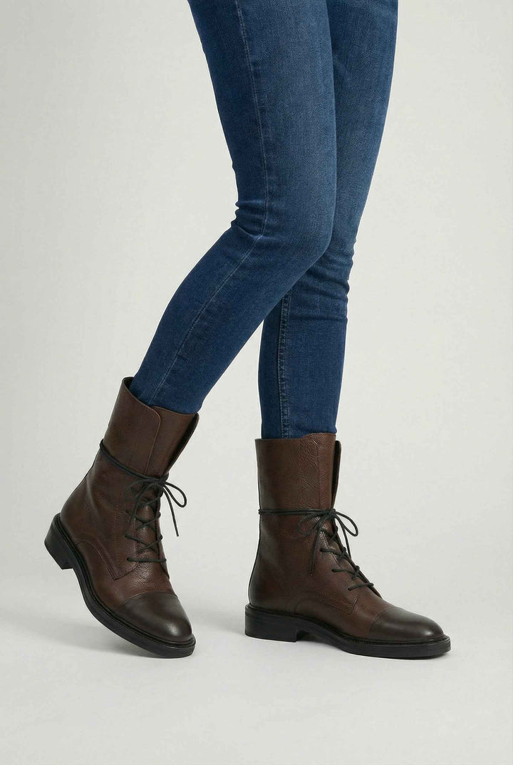 Capucine | Bottines Marron aux Détails Élégants