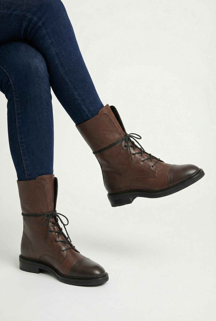 Capucine | Bottines Marron aux Détails Élégants